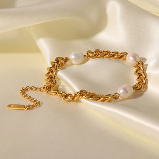 Good Things Come in Threes Pearls Bracelet- 18K gold